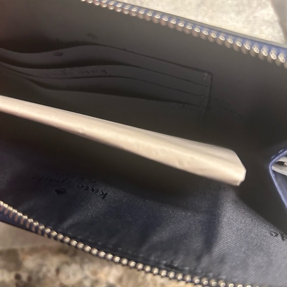 Kate Spade Staci Medium L Zip Wristlet Snowflake Toss (still in plastic) lzp - Picture 15 of 16